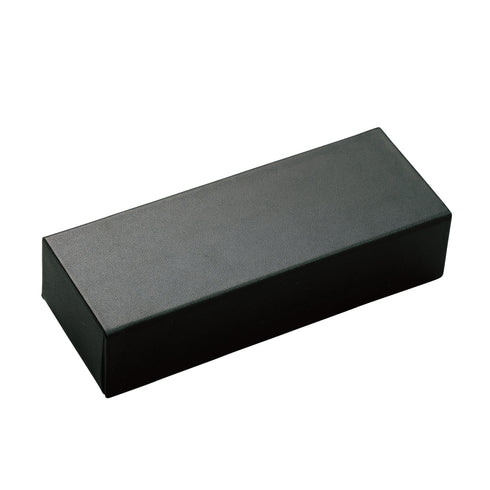 飽きの来ないシンプルデザインのメガネケース SH451